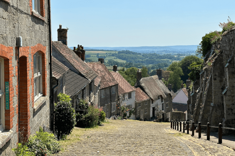 750 x 498 Shaftesbury's Gold Hill